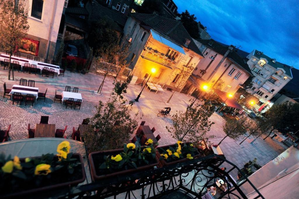 Hotel Room City Square With Great View No Parking 스코페 외부 사진